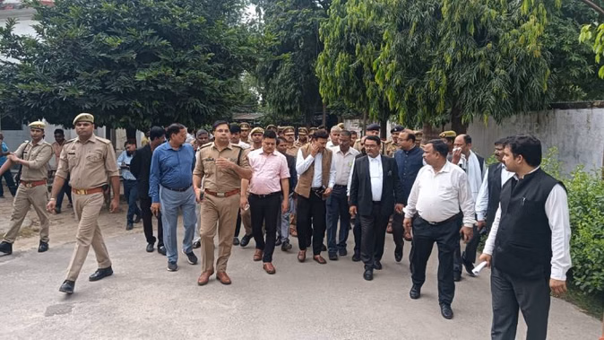 अयोध्या कचहरी में लावारिस बैग से बरामद हुए तमंचे और कारतूस, सुरक्षा पर उठे सवाल