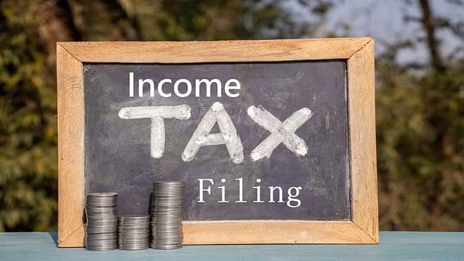 ITR Filing 2025: समयसीमा नजदीक, टैक्स बार एसोसिएशनों ने की तिथि बढ़ाने की मांग