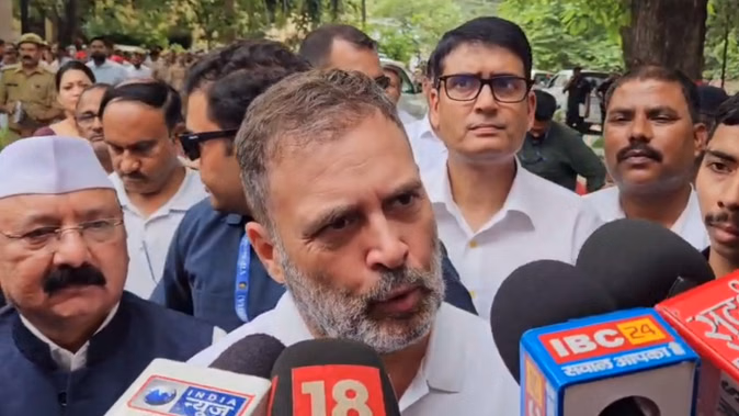 राहुल गांधी का भाजपा पर हमला, बोले– वोट चोरी का सच जल्द आएगा सामने
