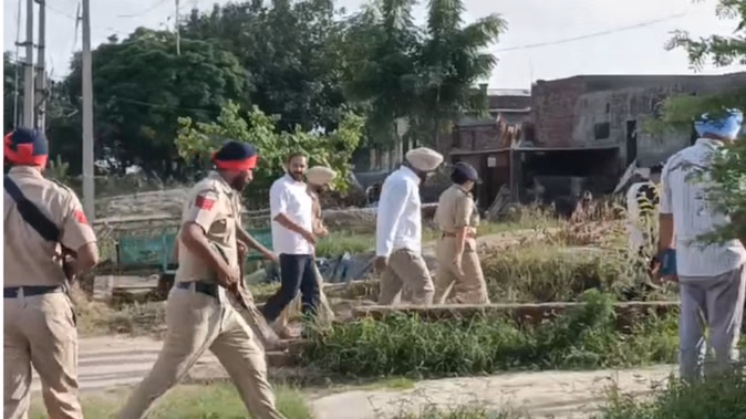 बठिंडा में घर में धमाका, पिता-पुत्र गंभीर रूप से घायल