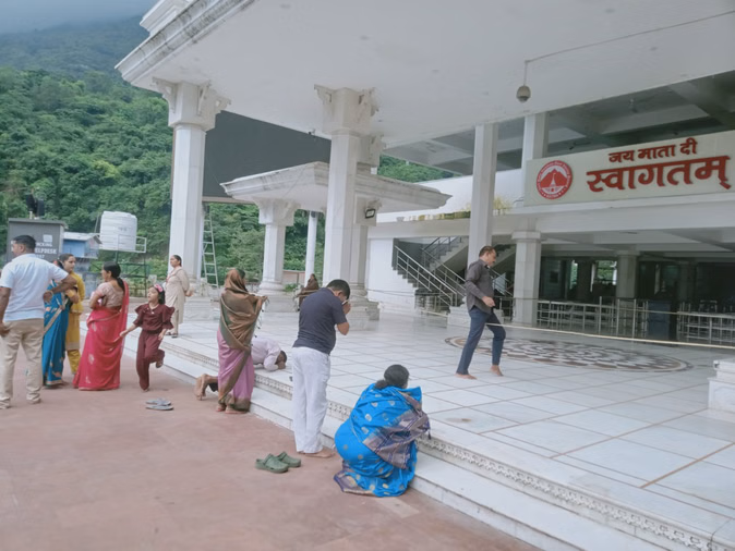 माता वैष्णो देवी यात्रा 14 सितंबर से फिर से शुरू, मौसम अनुकूल रहने पर ही संभव