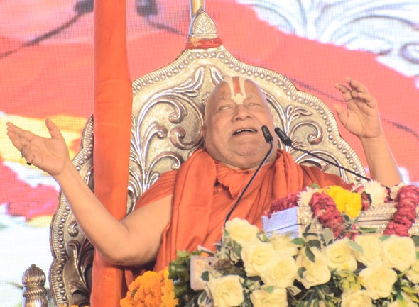 जगद्गुरु श्रीरामभद्राचार्य के विवादित बोल, यूपी को कह डाला 'मिनी पाकिस्तान'