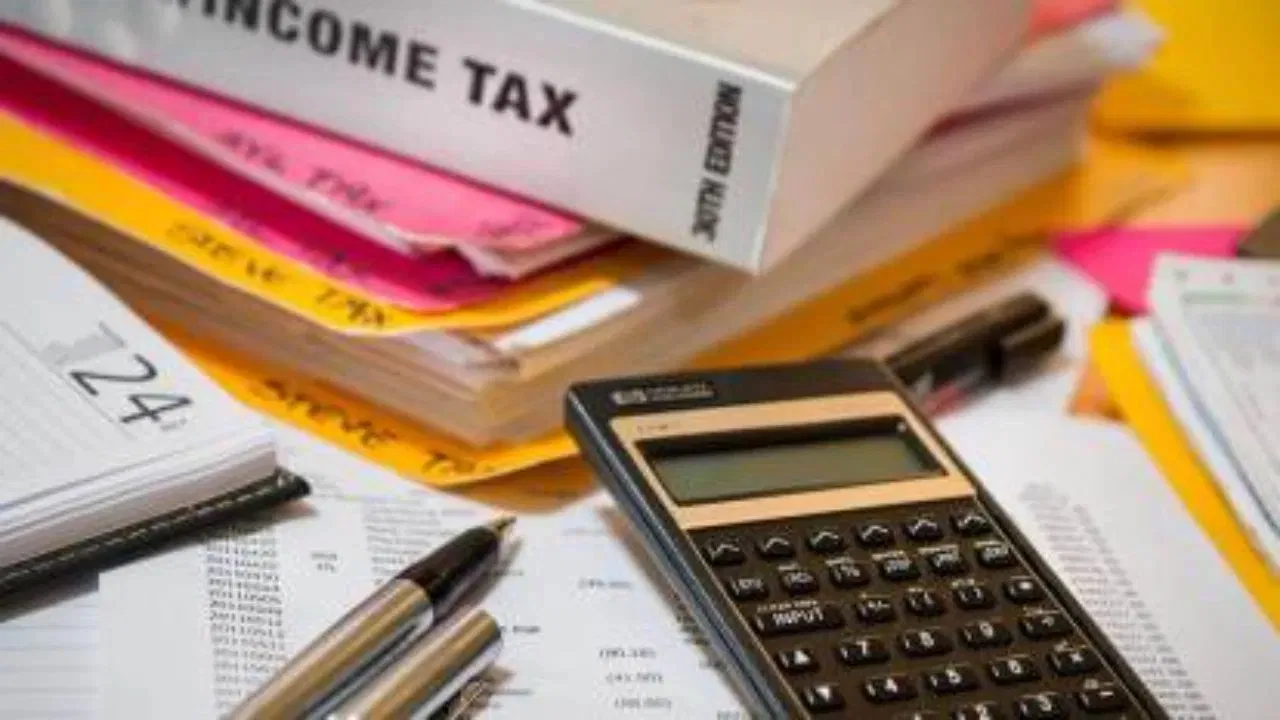 आईटीआर 2024-25 की आखिरी तारीख आज, पोर्टल पर एआईएस डाउनलोड में परेशानी