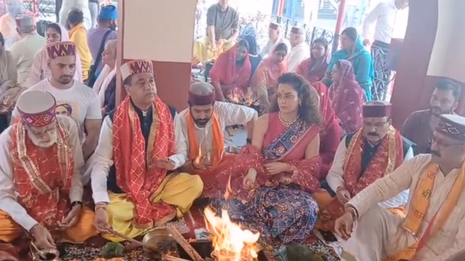 मंडी में यज्ञ दिवस: कंगना ने केंद्र की मदद पर जताया आभार, विपक्ष पर साधा निशाना