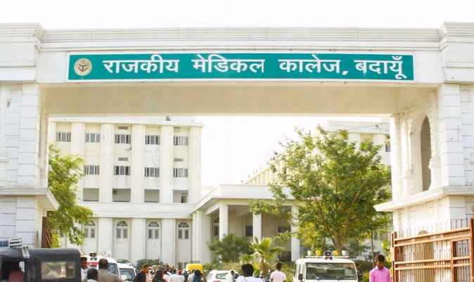 बदायूं मेडिकल कॉलेज: नर्सिंग अधिकारी की शिकायत पर सांसद और प्रबंधन में विवाद