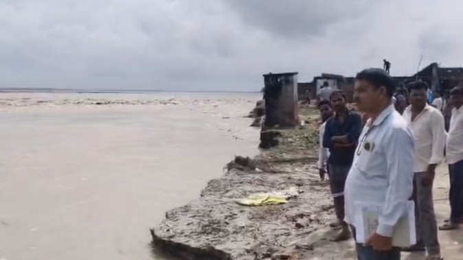 शारदा नदी ने लखीमपुर में मचाई तबाही, 23 मकान और 50 एकड़ फसल हुई बर्बाद
