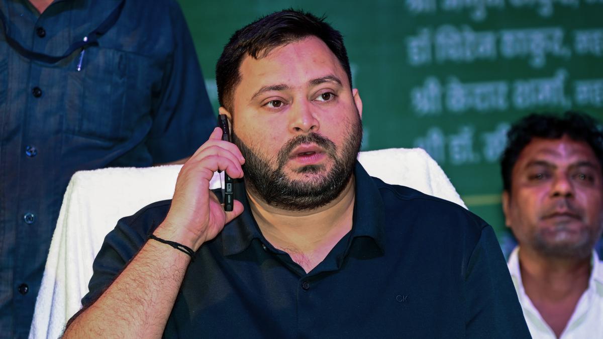 पीएम मोदी को गाली देने वाले मामले में तेजस्वी और राजद विधायक पर एफआईआर