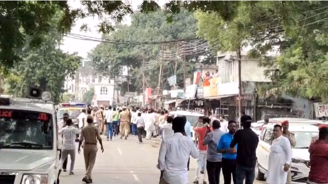 आजम खां की रिहाई के दौरान 73 सपा गाड़ियों का चालान, जुर्माना करीब 1.5 लाख रुपये