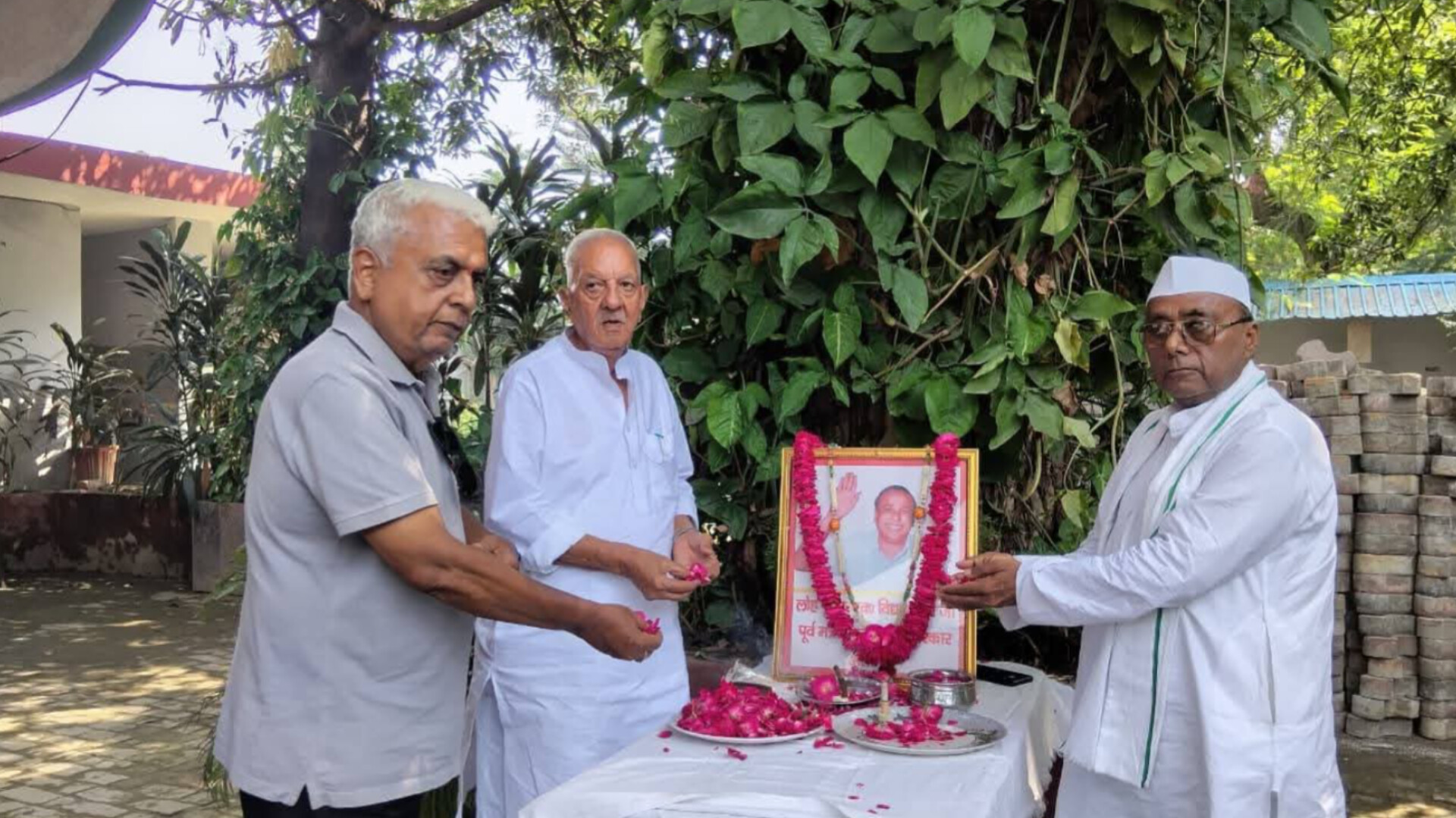 स्व. विद्याभूषण को 93वें जन्मदिन पर याद किया
