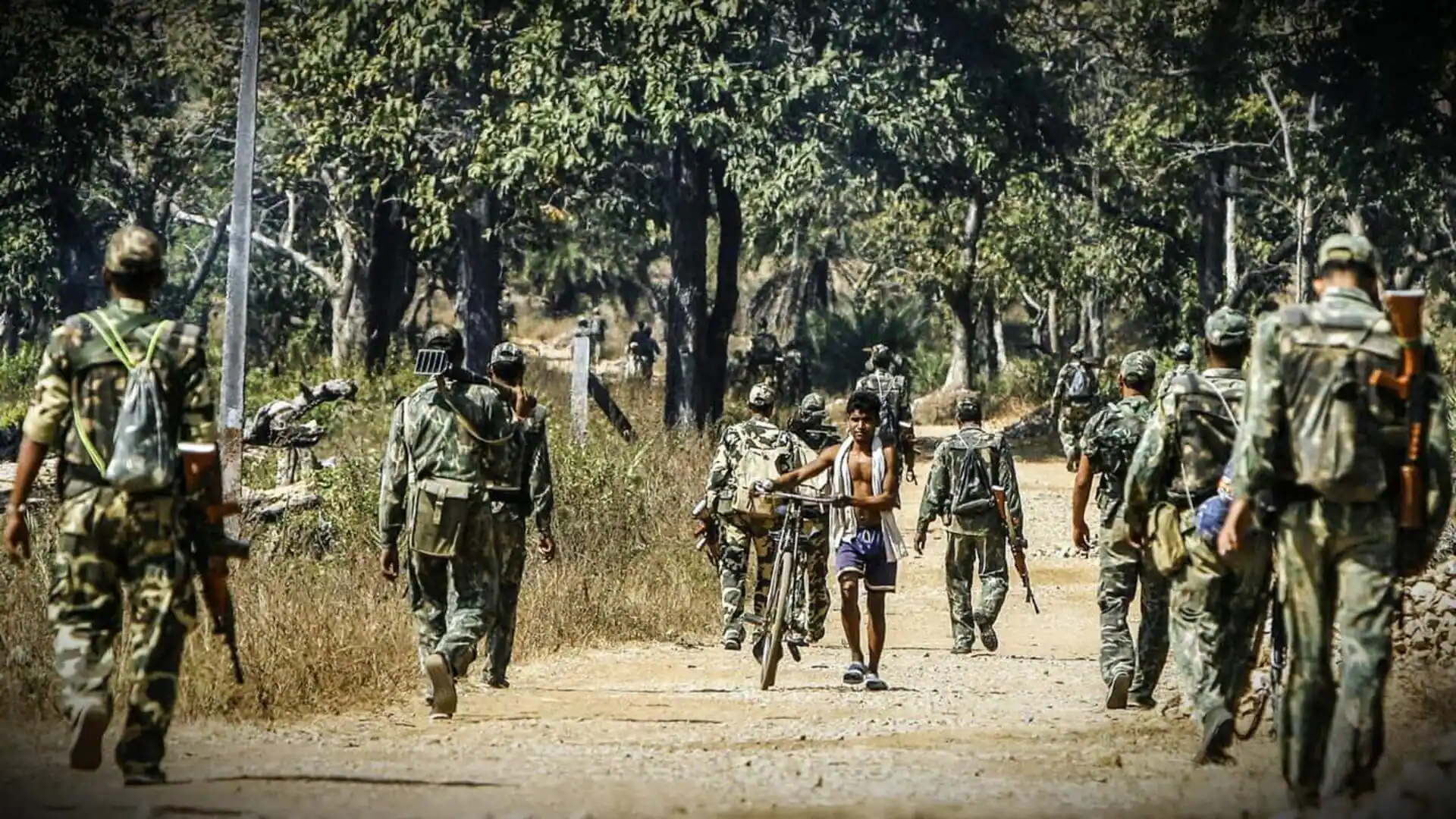 झारखंड में सुरक्षाबलों की नक्सलियों के साथ मुठभेड़, 3 माओवादी मारे गए