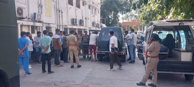 मेरठ में स्कूटी और सेना वाहन की टक्कर, बीकॉम छात्रा की दर्दनाक मौत