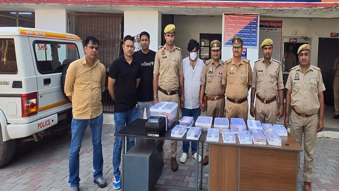 नकली गहनों का सौदागर गिरफ्तार, लाखों की ठगी का खेल हुआ बेनकाब