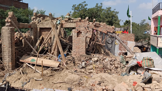 कानपुर में घर के कमरे में विस्फोट, पिता-पुत्री की मौत, दो गंभीर रूप से घायल