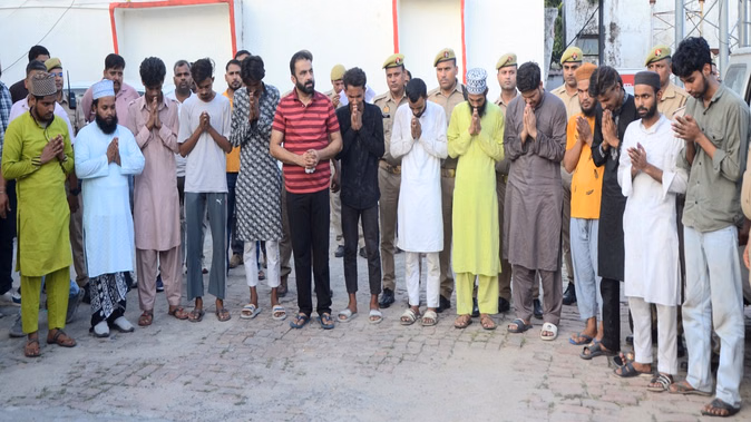 बरेली: आरोपियों ने हाथ जोड़कर मांगी माफी, कहा- अब कभी नहीं करेंगे पत्थरबाजी