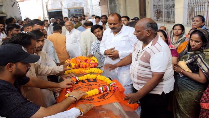 आरएसएस वरिष्ठ प्रचारक राधेश्याम पंचतत्व में विलीन, नेताओं ने दी भावभीनी श्रद्धांजलि
