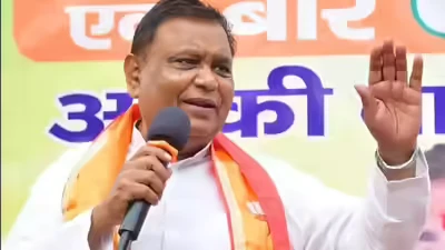 ‘गांधी के शांति मार्ग ने हमें गुलाम बनाया’, रामलीला मंच से बोले गाजियाबाद सांसद अतुल गर्ग