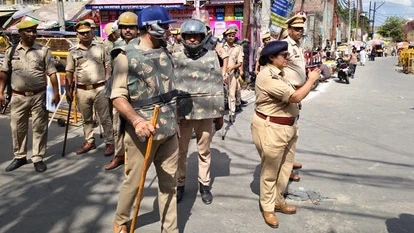 मुरादाबाद मंडल में अलर्ट: आई लव मोहम्मद प्रकरण, कड़ी सुरक्षा के बीच जुमे की नमाज