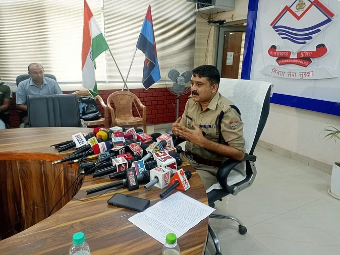 उत्तराखंड: युवक ने बनाए फर्जी दस्तावेज, तीन अलग-अलग नामों से भरा फॉर्म