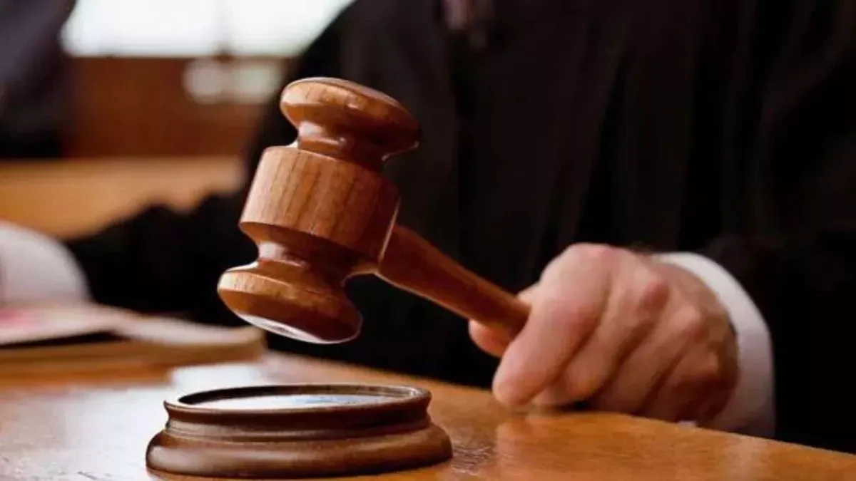 जम्मू-कश्मीर: हिरासत में प्रताड़ना मामले में आठ पुलिसकर्मियों की जमानत खारिज