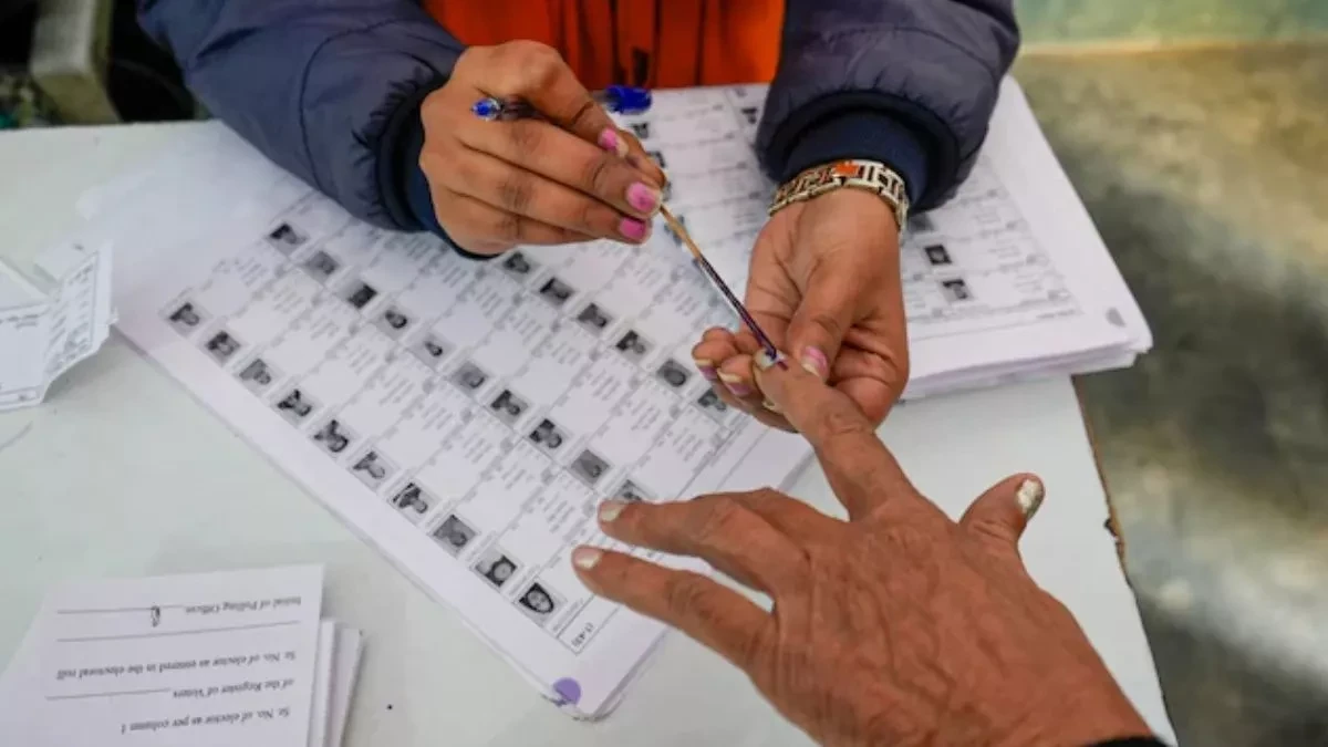 जम्मू-कश्मीर की दो सीटों पर 11 नवंबर को उपचुनाव, 14 नवंबर को होगी मतगणना