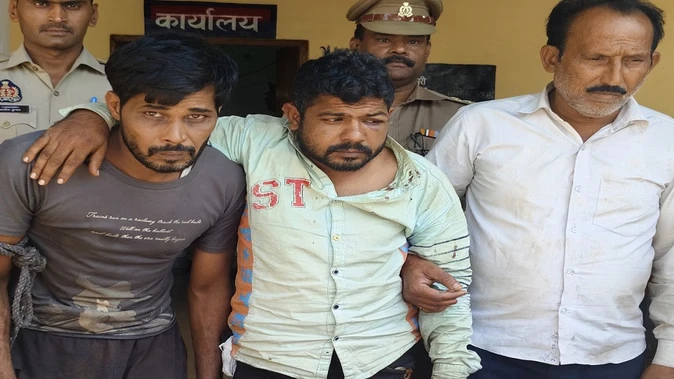 हाथरस-अलीगढ़ में चोरी करने वाले गिरोह के तीन आरोपी हरदुआगंज पुलिस ने पकड़े