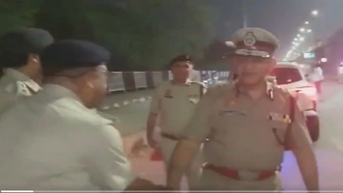 दिल्ली में अनोखी रात्री गश्त, एसआई से लेकर स्पेशल सीपी तक उतरे सड़कों पर