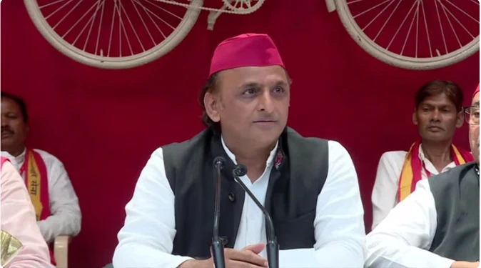 अखिलेश यादव का आरोप: यूपी में जातिगत आधार पर हो रही अधिकारी नियुक्तियां