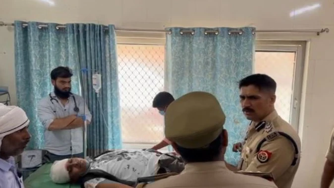 पीलीभीत कोर्ट परिसर में अधिवक्ता पर हमला, दरोगा भी घायल, दो गिरफ्तार