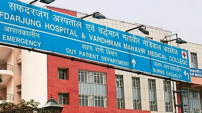 दिवाली पर दिल्ली के अस्पतालों ने बढ़ाई सतर्कता, 90 बेड इलाज के लिए आरक्षित