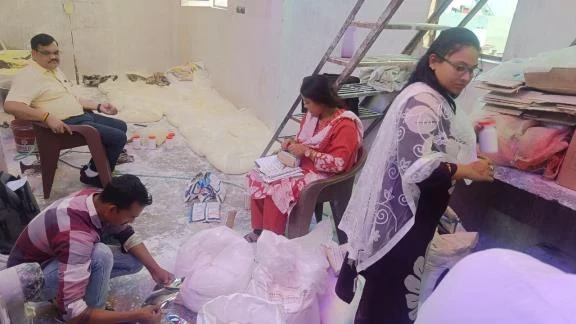 लखनऊ में एफएसडीए की बड़ी कार्रवाई: 802 किलो नकली खोवा बरामद