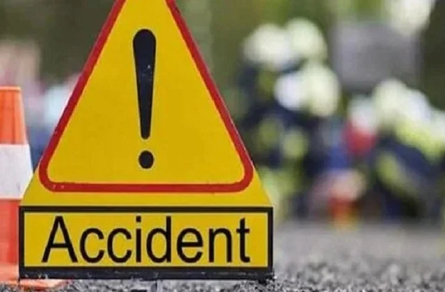 पाकिस्तान में भीषण सड़क हादसा, 15 लोगों की दर्दनाक मौत