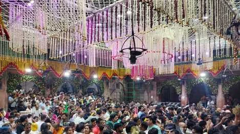 भाई दूज से बदलेगा वृंदावन बांकेबिहारी मंदिर में दर्शन और भोग का समय