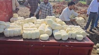 मुज़फ्फरनगर में दीवाली से पहले 2.5 क्विंटल मिलावटी खोया जब्त, प्रशासन ने कराया नष्ट