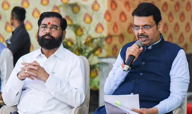 फडणवीस का 2029 तक मुख्यमंत्री बने रहने का ऐलान, शिंदे को मिला अप्रत्यक्ष संदेश