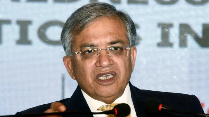 चुनाव आयोग ने वोटर लिस्ट सुधार के लिए SIR को अंतिम रूप देने का दिया निर्देश