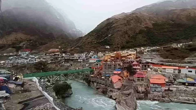मौसम ने बदला रुख, यमुनोत्री में बारिश और ओलावृष्टि, बदरीनाथ में बर्फबारी