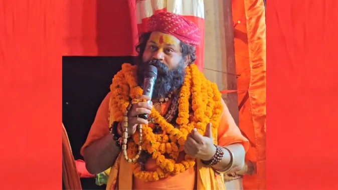 अकबरपुर में महंत राजू दास का सपा विधायक रामअचल राजभर पर तीखा हमला