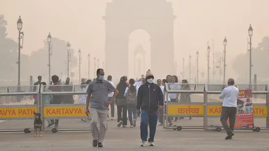 धुंध और प्रदूषण के बीच दिल्ली-एनसीआर की हवा अब भी गंभीर श्रेणी में