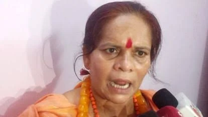 पूरे देश में बुर्का पर लगे प्रतिबंध: साध्वी प्राची