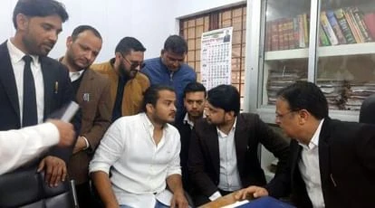 अब्दुल्ला आजम को पासपोर्ट कोर्ट में जमा करने का आदेश, अगली सुनवाई 10 नवंबर को