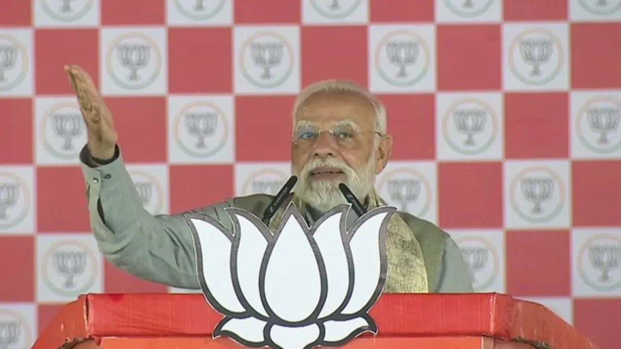 मुजफ्फरपुर में बोले पीएम मोदी – 'जंगलराज में विकास संभव नहीं'