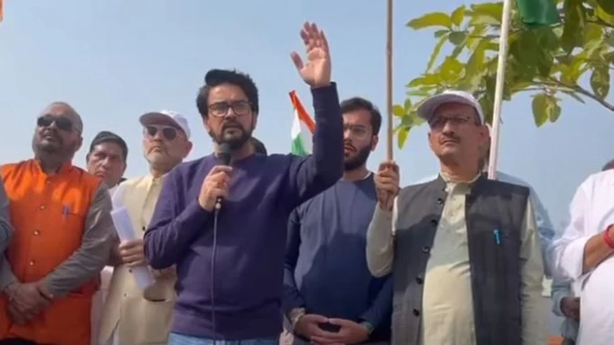 अनुराग ठाकुर का कांग्रेस पर वार: सरदार पटेल को 41 साल तक नहीं मिला भारत रत्न