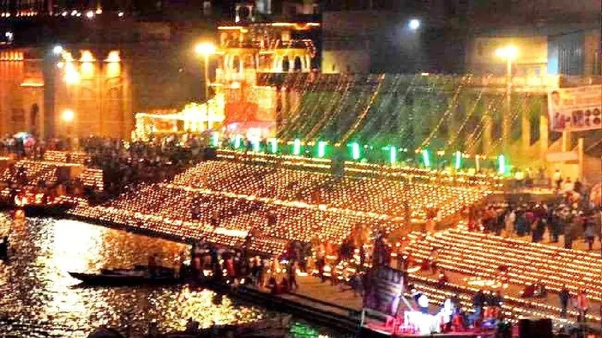 देव दीपावली पर फिर जगमगाएगी काशी, गंगा तट पर जलेंगे 10 लाख दीये