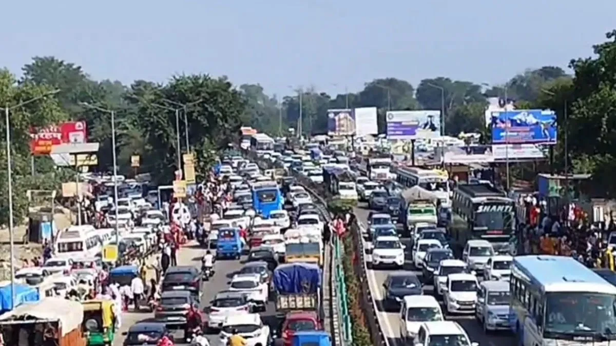 हरिद्वार में कार्तिक पूर्णिमा स्नान के दौरान जाम की समस्या, यातायात व्यवस्था हुई प्रभावित