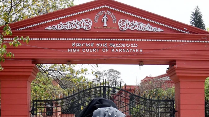कर्नाटक हाईकोर्ट ने की सरकार की याचिका खारिज, सार्वजनिक कार्यक्रमों पर रोक बरकरार