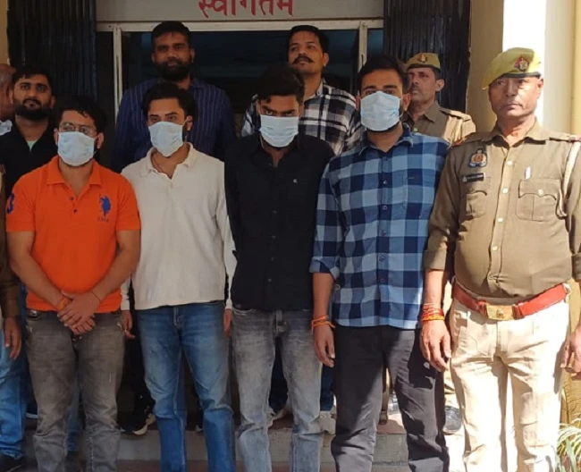 ढाबे पर जन्मदिन मनाने पहुंचे युवकों ने की फायरिंग, 4 गिरफ्तार