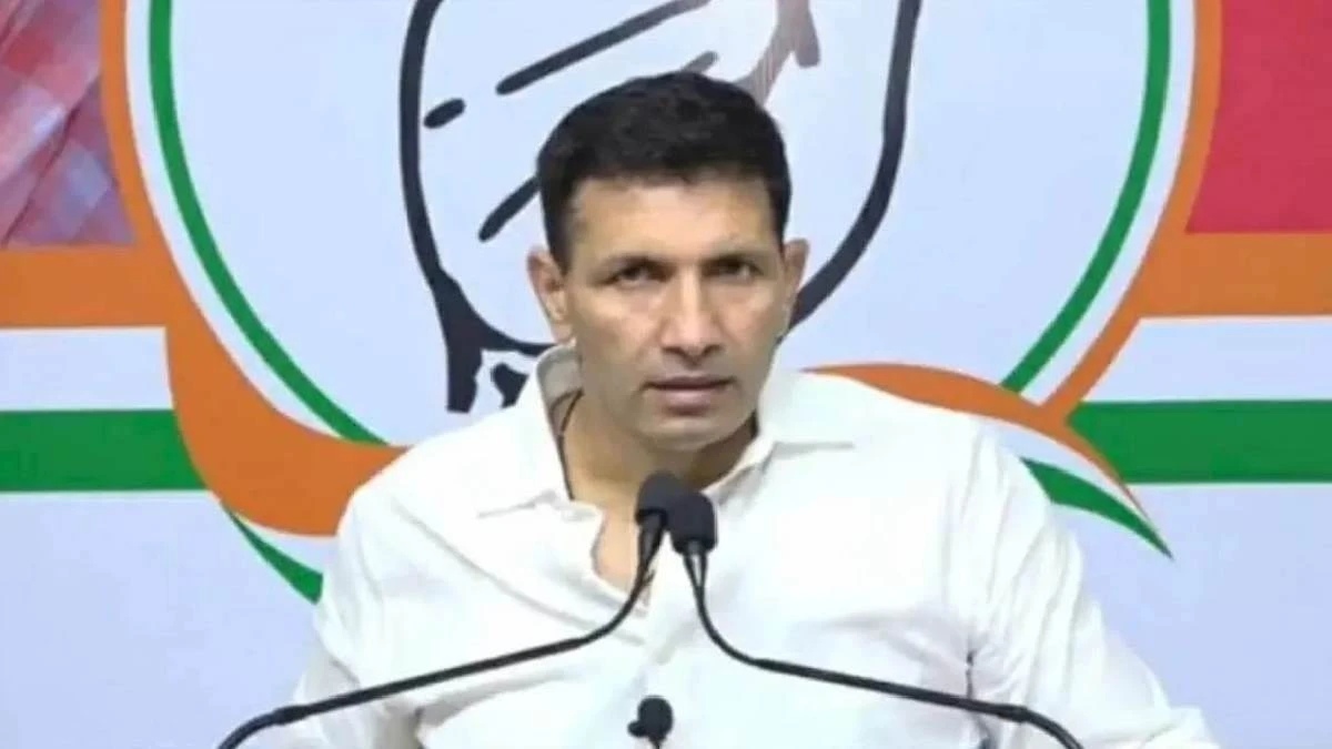 कचरे से भोजन तलाशती बच्ची ने झकझोरा, जीतू पटवारी ने सरकार को घेरा