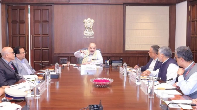 दिल्ली विस्फोट: अमित शाह ने की सुरक्षा समीक्षा, एनआईए को सौंपी गई जांच