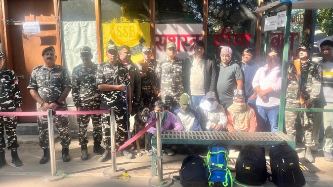 महाराष्ट्र से चोरी कर भागे चार नेपाली नागरिक लखीमपुर खीरी में गिरफ्तार