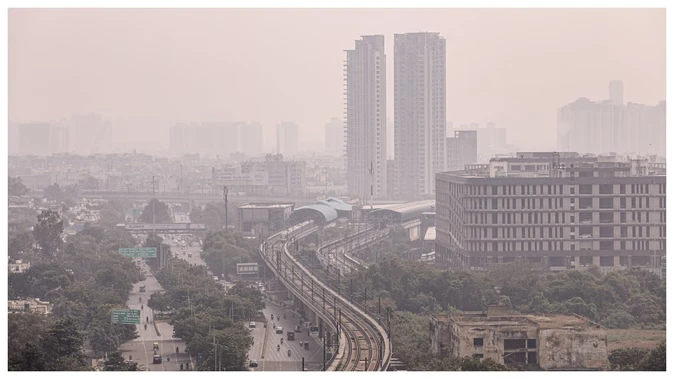 दिल्ली में वायु गुणवत्ता में गंभीर गिरावट, कई इलाकों का AQI 400 पार